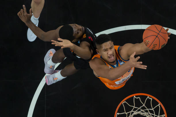 员进入了伊 员进入了伊