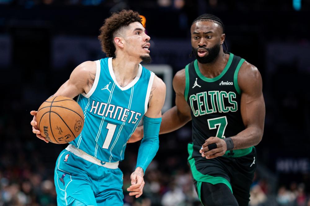 但后防线的 但后防线的